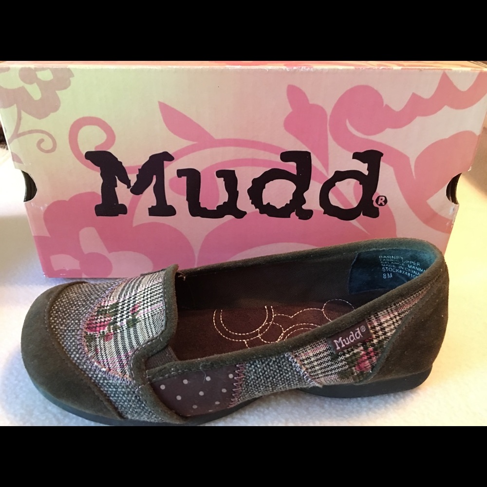 Brown floral/patchwork design slip on flats